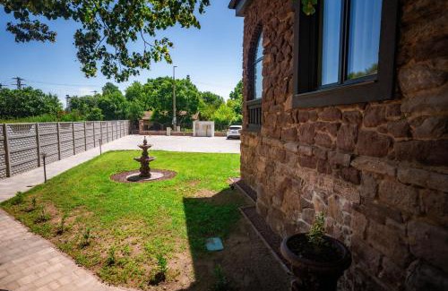 Balatonalmadi Apartment | Vöröskő- Házmester- Balatonalmádi