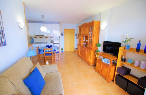 Lloret de Mar Apartment | V&V LLORET-Blau Apartment: 550m. Lloret center, parking included + pool