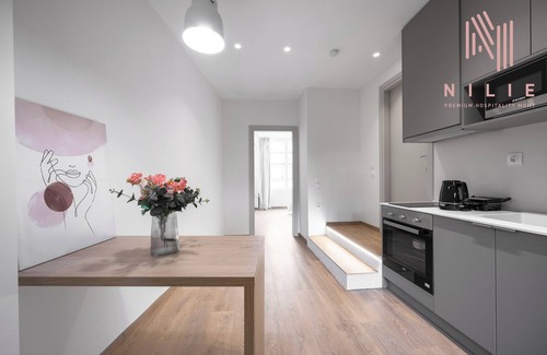 Vardaris Apartment | V1 Boutique Residences, Nilie Hospitality MGMT
