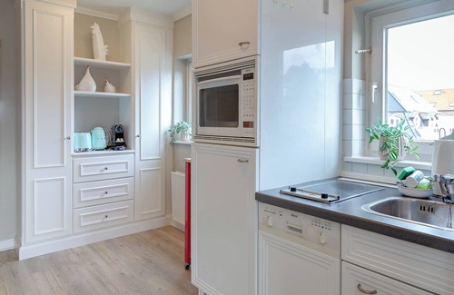 Wenningstedt-Braderup Apartment | Vacation apartment "Strandläufer A1" in Wenningstedt for up to 5 people
