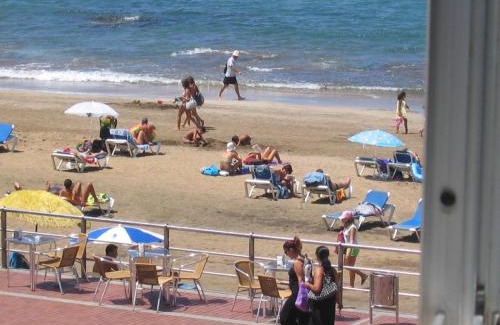 Las Palmas de Gran Canaria Apartment | Vacacional Playa Las Canteras