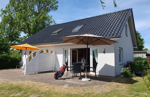 Borgerende Apartment | Vacation apartment/apartment for 5 guests with 70m² in Börgerende-Rethwisch (173606)