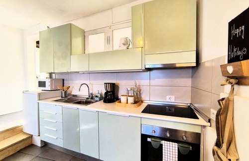 Puerto del Rosario Apartment | Vacation Apartment 'La Casita De La Playa' with Sea View, Wi-Fi and Air Conditioning