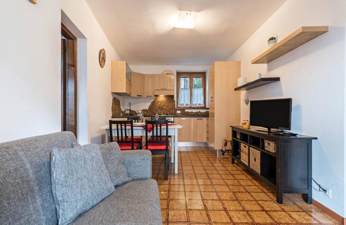 Vesio Apartment | Vacation Apartment "Casa Holidays Moreli Little" with Mountain View & Terrace