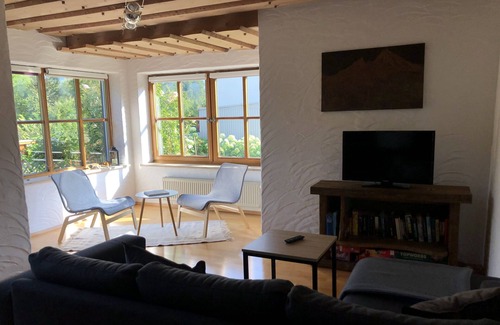 Bischofswiesen Apartment | Vacation apartment for 2-4 with terrace, garden and Watzmann view