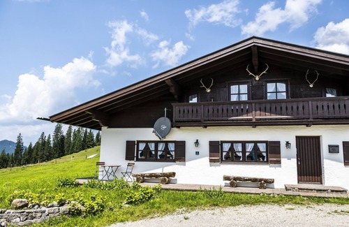 Reit im Winkl Apartment | Vacation apartment in Unterwirt's alpine hut on the Winklmoos-Alm