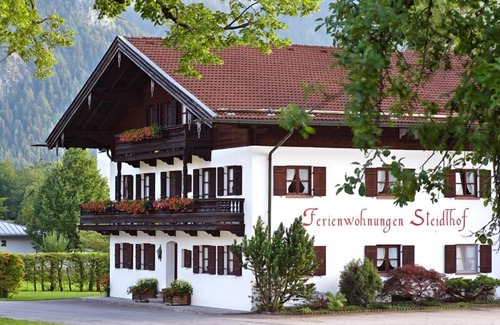 Inzell Apartment | Vacation apartment 9 for 4 people in the attic, 2 bedrooms, balcony, 82 m²