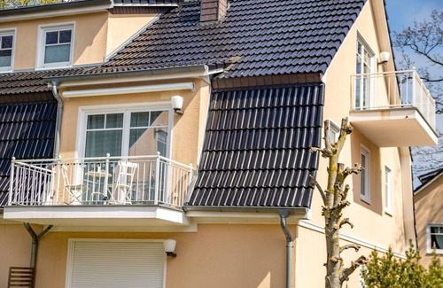 Graal Mueritz Apartment | Vacation apartment F5 - 3-room apartment near the beach for 5 people with WiFi and wallbox