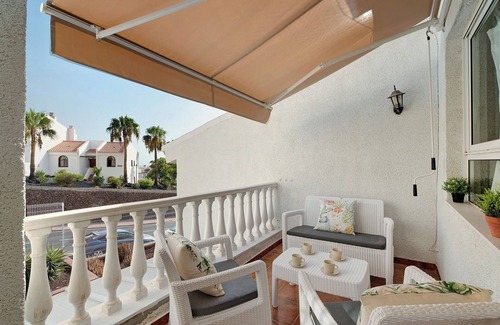 Costa Adeje Apartment | Vacation Apartment 'Torviscas Endless Summer' with Sea View, Shared Pool and Wi-Fi