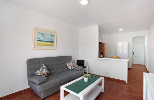 Puerto Rico Apartment | Vacation Apartment 'Appartamento Timo' with Sea View, Shared Pool and Wi-Fi