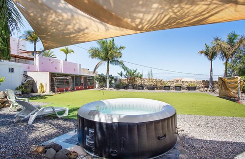 Guimar Apartment | Vacation Apartment 'Las Palmeras' with Shared Terrace