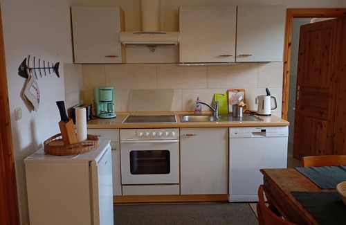 Sassnitz Apartment | Vacation apartment near the national park and harbor with terrace and parking space