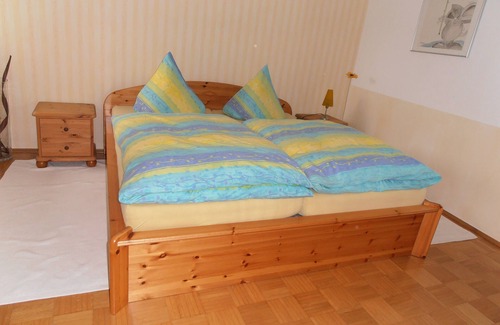 Mutzenich Apartment | Vacation apartment on the High Fens, Eifelsteig, RAVeL cycle path, stove fireplace own garden