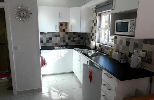 Macher Apartment | Vacation Apartment 'Rosa Eden' with Mountain View, Balcony and Wi-Fi