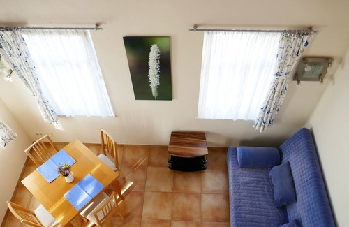 Ringen Apartment | Vacation between fruit, wine and forest