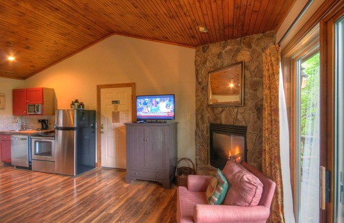 Boone Cottage | Vacation Cottage in Premier Resort