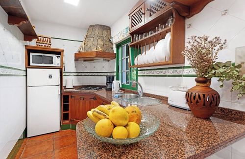 Buenavista del Norte House | Vacation Home 'La Cuadra' with Sea View, Private Terrace and Wi-Fi