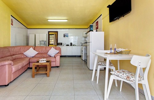 Garachico Apartment | Vacation Apartment 'Vista Al Mar' with Sea View and Wi-Fi