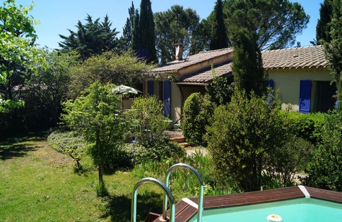 Saint-Saturnin-les-Apt House | Vacation Home "Zypresse" - Relax in with a large, enclosed parklike garden.