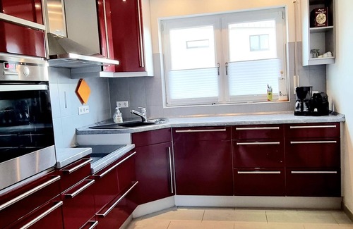 Bendorf House | Vacation home Antiquarius - Holiday home, shower, WC