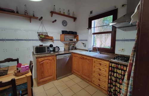 Porto Cristo House | Vacation Home "Can Marinero" with Private Garden, Balcony & Wi-Fi