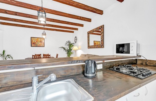 Guimar House | Vacation Home 'CASA 6' with Shared Terrace, Shared Garden and Wi-Fi