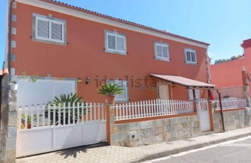 Teror House | Vacation Home 'Casa Nerena' with Mountain View, Private Pool and Wi-Fi