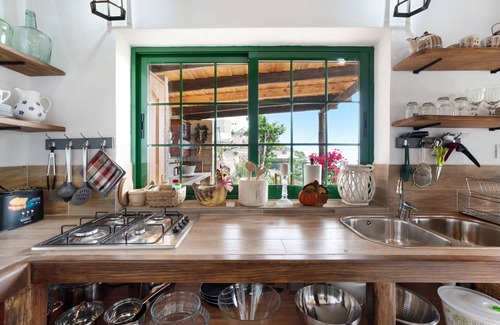 Granadilla de Abona House | Vacation Home "Casita El Parral" with Mountain View, 2 Private Terraces & Wi-Fi