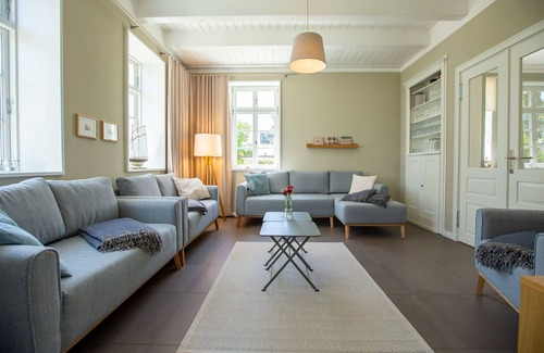 Ostseebad Wustrow House | Vacation home "Kapitänshaus Luv & Lee"