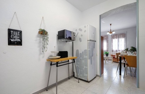 Deltebre House | Vacation Home "Ebre Home" with Private Mini Pool, 3 Private Terraces & Wi-Fi