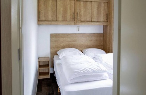 Bant House | Vacation home Eigen Wijze in Bant - 4 persons, 2 bedrooms