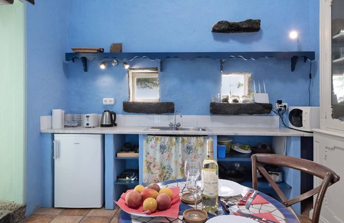 Macher Apartment | Vacation Home 'El Piccolo' with Private Garden and Wi-Fi