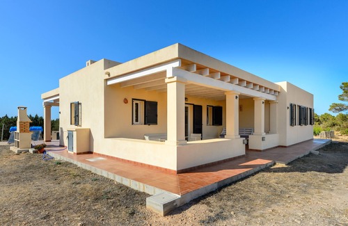Formentera House | Vacation Home "Es Camp" with 2 Private Terraces & Wi-Fi
