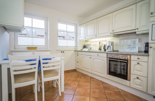 Wenningstedt-Braderup House | Vacation home for up to 6 people with garden.