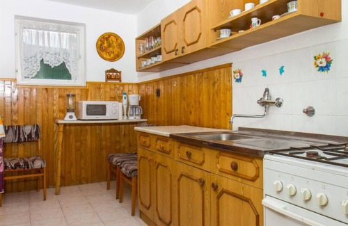 Balatonmariafurdo House | Vacation home Johnny by Interhome