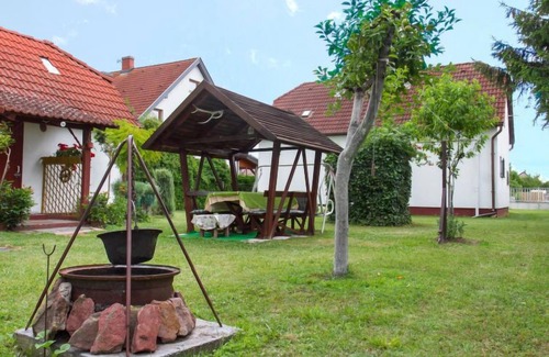 Balatonmariafurdo House | Vacation home Johnny by Interhome