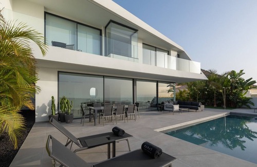 Costa Adeje House | Vacation Home 'Kai Torviscas' with Sea View, Wi-Fi and Air Conditioning
