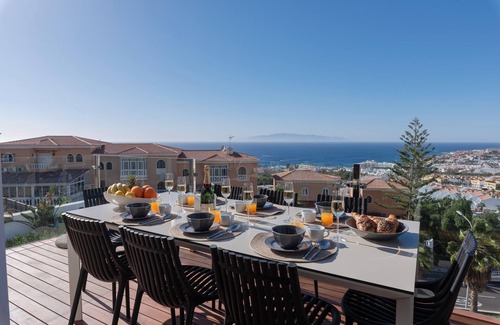 Costa Adeje House | Vacation Home 'Karat Sand' with Sea View, Wi-Fi and Air Conditioning