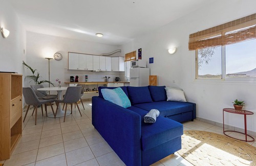 Tuineje House | Vacation Home "La Finca Las Estrellas" with Mountain View, Garden & Wi-Fi