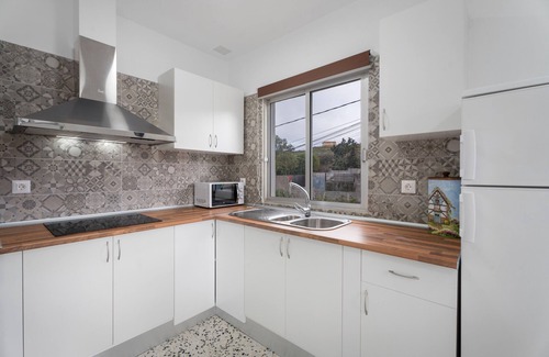 Agua-Garcia House | Vacation Home 'Mela 2' with Private Terrace and Wi-Fi