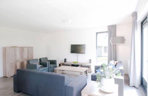 Tholen House | Vacation home Oesterdam Resort in Tholen - 12 persons, 6 bedrooms