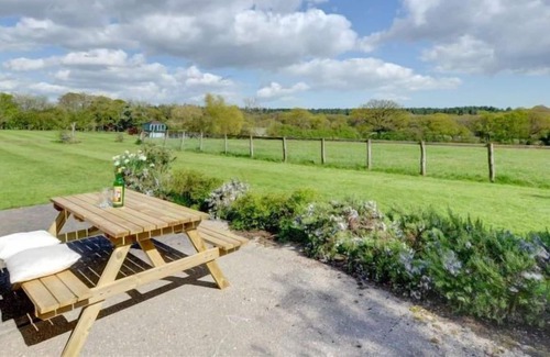 Wavehorne House | Vacation home Orlestone in Ashford - 2 persons, 1 bedrooms