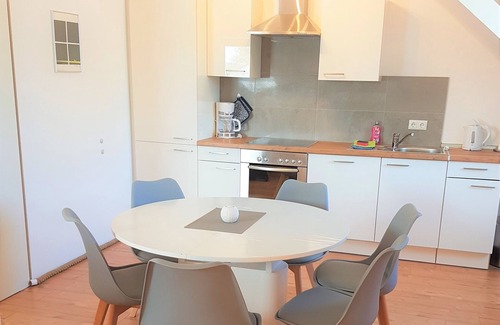 Rhauderfehn Apartment | Vacation home Südwind - Maisonette apartment no. 2