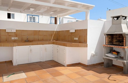 Arrieta Villa | Vacation Home 'Turqué' with Sea View, Pool & Wi-Fi