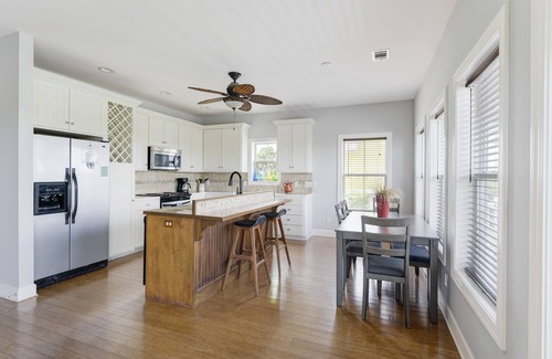 Saint Helena Island House | Vacation Home with Lovely View and Golf Cart