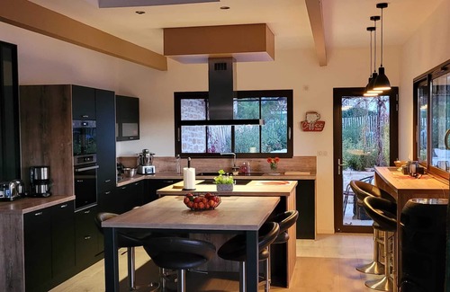 Joyeuse House | Vacation home with private swimming pool Rates for up to 8 people for up to 10 with extras