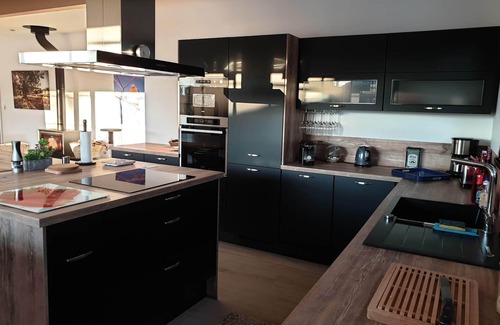 Joyeuse House | Vacation home with private swimming pool Rates for up to 8 people for up to 10 with extras