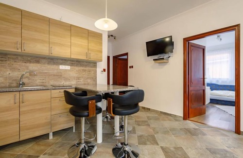 Balatonszemes House | Vacation home Zsuzsi by Interhome