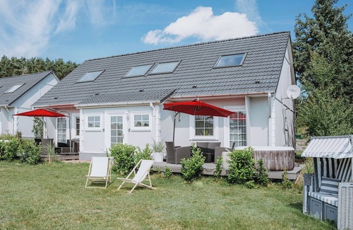 Luetow House | Vacation homes island Usedom house Diego 9 -view of the Achterwasser- sauna whirlpool