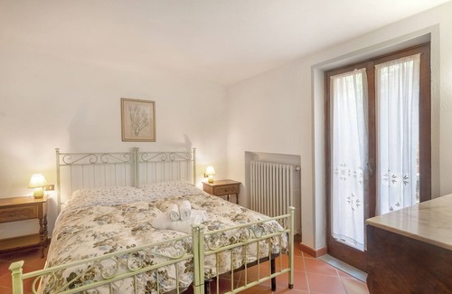 Castelfranco Piandisco Other | Vacation apartment 'La Tavernetta' with shared pool, private terrace and WLAN